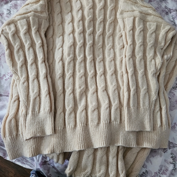 Sweater/Sweater pants set - Picture 3 of 6